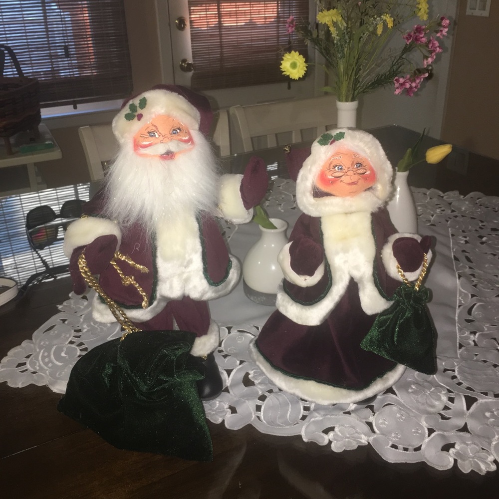 Annalee 16” and 13” Mr &Mrs Clause Rare